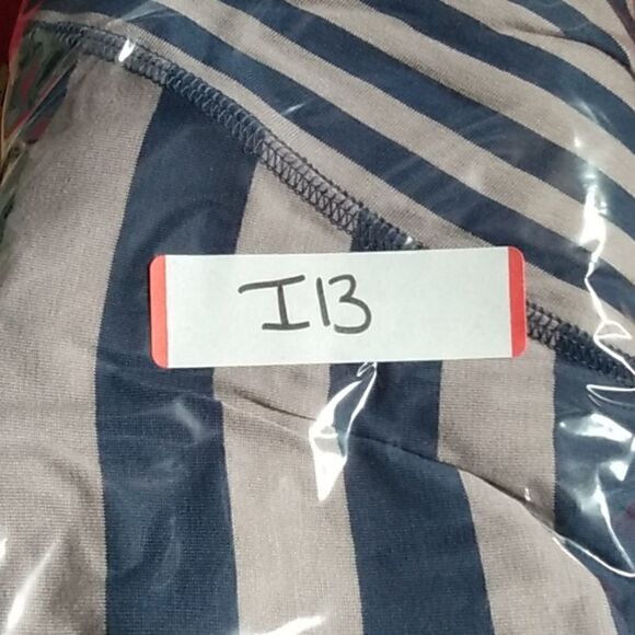 Logo Lori Goldstein | Striped V Neck Sleeveless Tunic Blouse - Picture 8 of 8